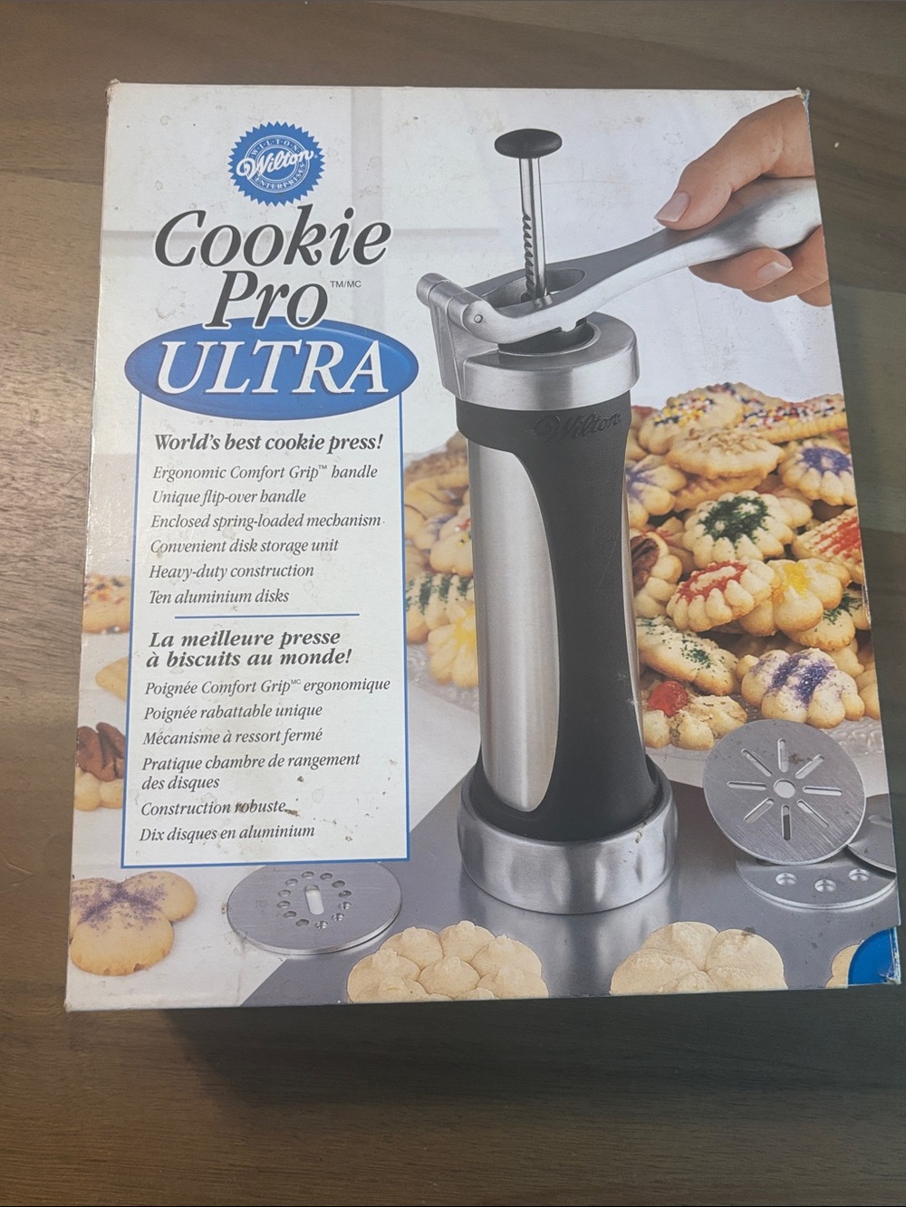 Wilton Cookie Pro Ultra Cookie Press - Black and Silver